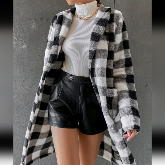 Black Buffalo Plaid Sherpa Coat - Picture 4 of 7